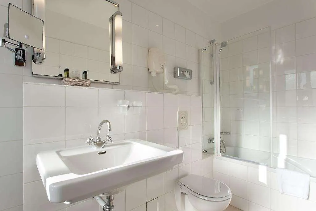 Nude - Color Vision 4* Paris